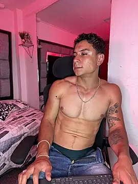 MR_MUSCLE élő XXX-chatje