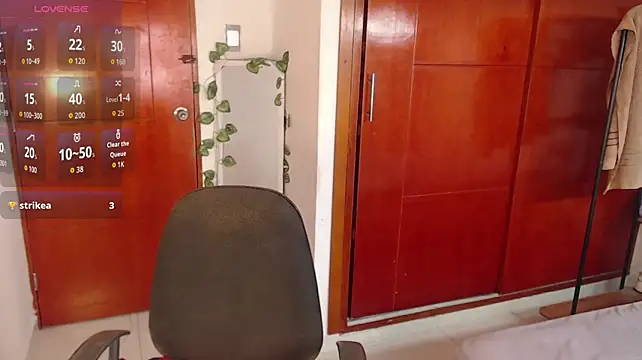 Chat +18 de _Lia_Valentine_ ao vivo