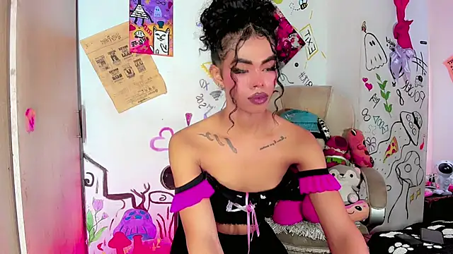 bloom444 XXX чат на живо
