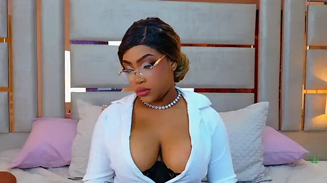 دردشة TiannahGlow الجنسية المباشرة