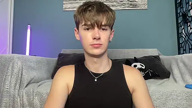 YourMilkyGuy Chat XXX live