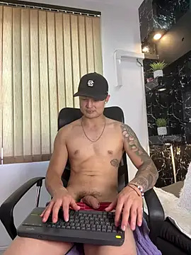 Chat XXX ao vivo de Alexander_ferre