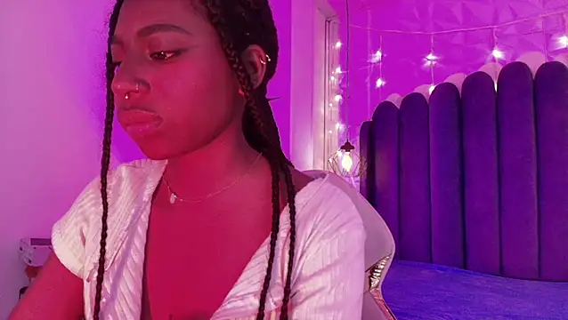 Queen_perla_ Live XXX-chat