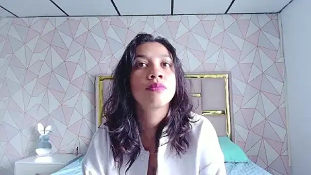 Khatty_Love Chat XXX in diretta