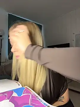 OdriOlsens Chat XXX in diretta