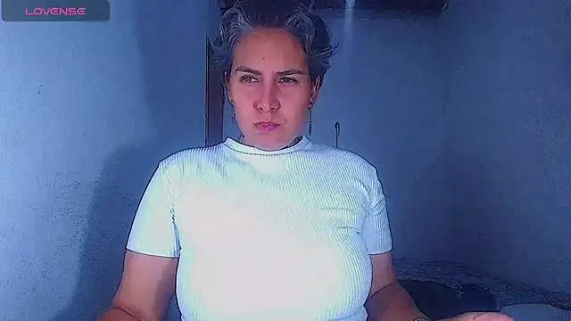 Živý XXX chat Yessi_rousse
