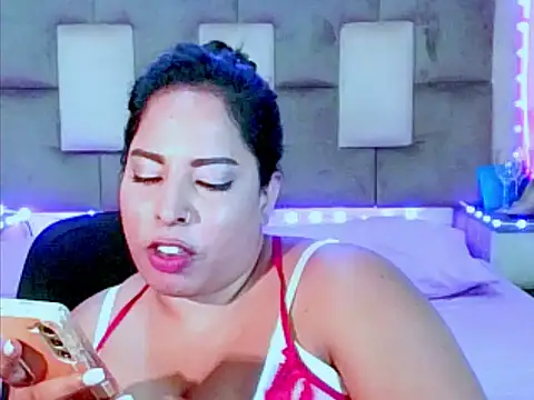 Czat XXX na żywo – indiantopaz694u