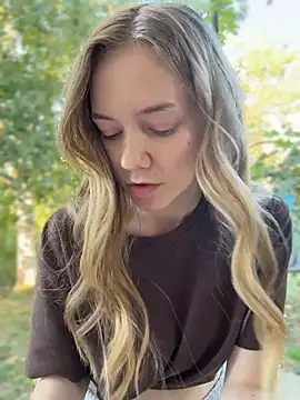 MilaMoone লাইভ XXX চ্যাট