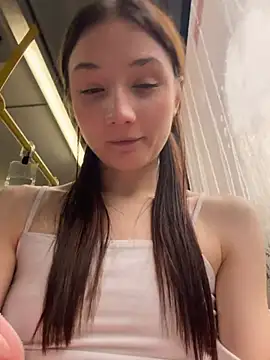 Chat XXX en directo de _tinymilli_