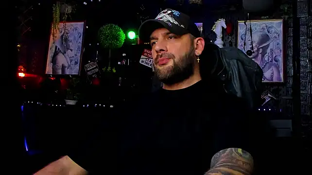 LexHardy live XXX chat