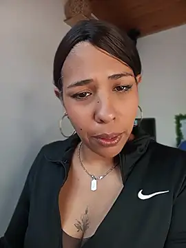 Ivon_C 라이브 XXX 채팅