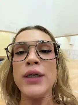 Show de Nicoleevien na webcam