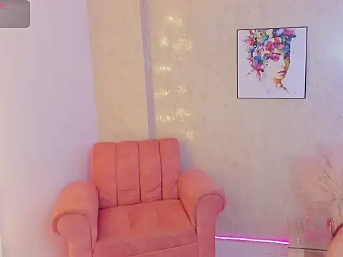 Chat +18 de Littlee_Sofia ao vivo