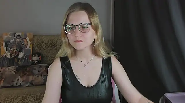 MissBrightShine's Live XXX Chat