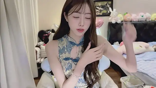 Evacute-top Chat XXX live