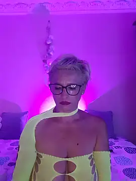 LunaBlaise Chat XXX live