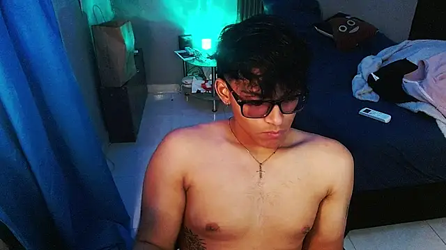 XXX chat uživo modela Mr_yisuzz