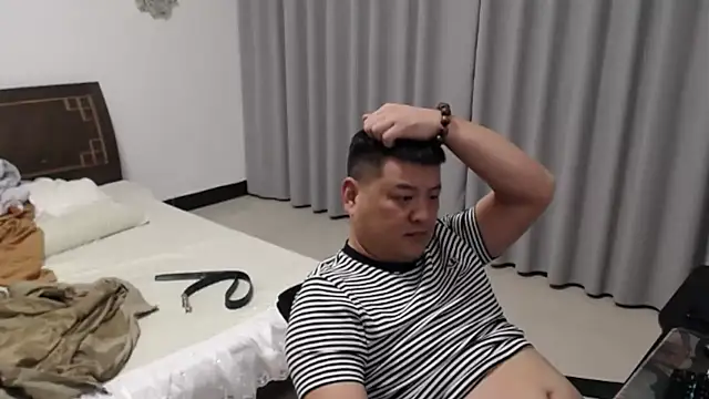 zhang1118 라이브 XXX 채팅