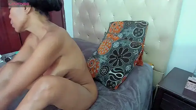 צ'אט XXX בשידור חי של LUISSA_
