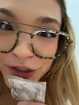 NicoleevienのライブXXXチャット