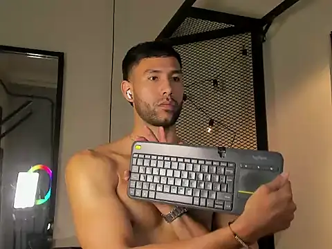 XXX chat uživo modela AronnCruz
