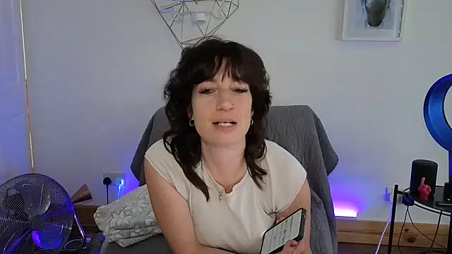 TinaBeena live XXX chat
