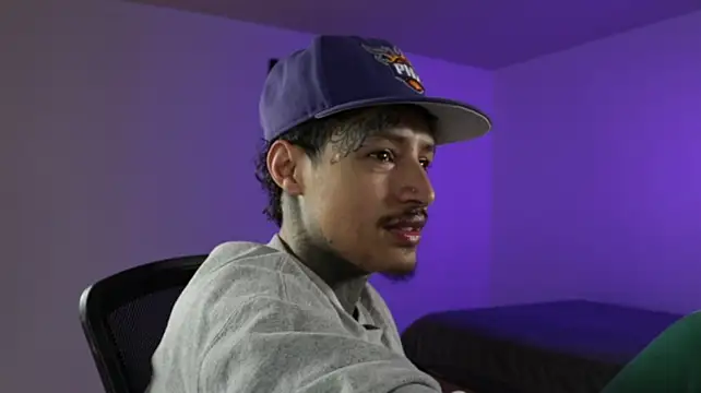 trieone Chat XXX live
