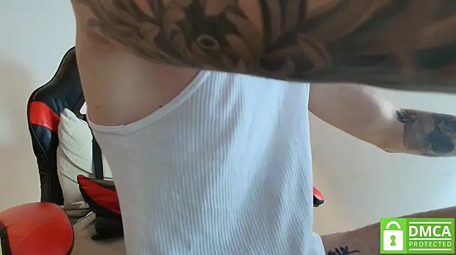 Luke_davis01 élő XXX-chatje