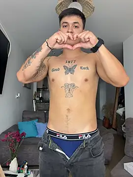 Christopher_strongg Live XXX-chat