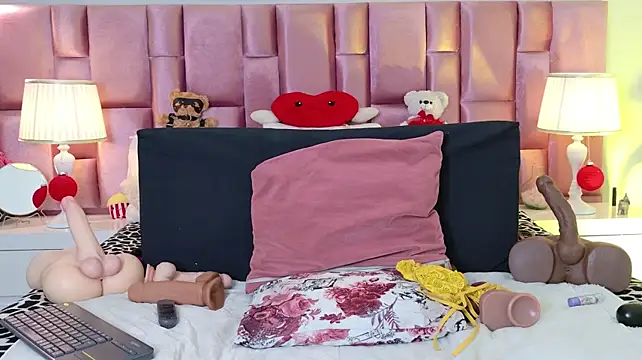 Anaa_Bellaa Adlı Modelin Canlı XXX Sohbeti