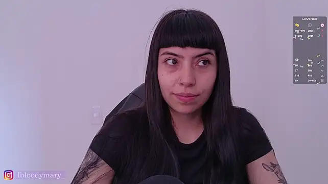 Saraa_Desiree live XXX chat