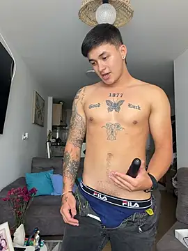 Christopher_strongg Live XXX-chat