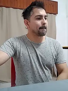Bradd_32 网络  视讯表演