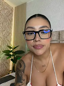 CameronCollins_ élő XXX-chatje