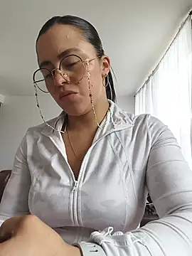 Luna_Rose1のライブXXXチャット