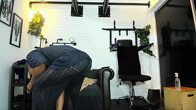 ItaloMoore 라이브 XXX 채팅