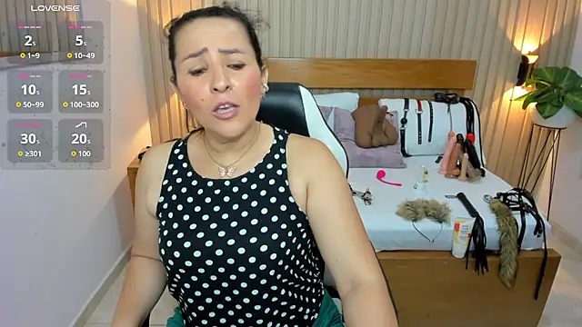 luciana_ballesteros_ Chat XXX live