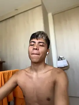 MaxiWildd – Naživo XXX chat