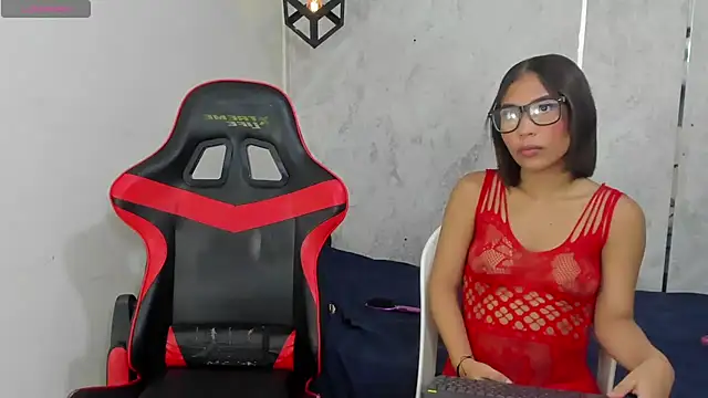 emy_0n Live XXX chat