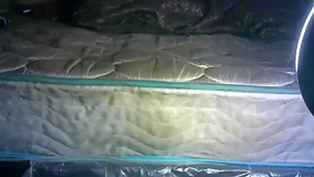 XXX chat uživo modela CR3M3_FIR3