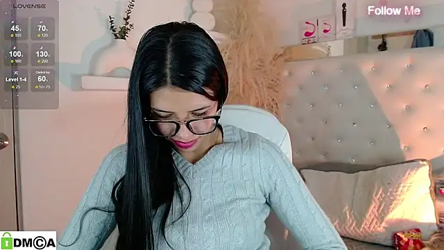 zoe_sexy_latin_19's Live XXX Chat