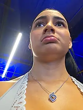 XXX chat uživo modela Ashlyrouxx
