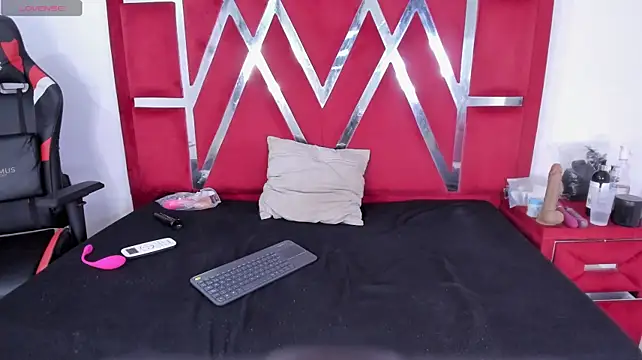 Mairaasm's Live XXX Chat