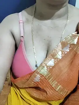 XXX chat uživo modela Raashi_15