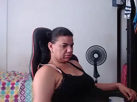 Adriana_0312 Live XXX-Chat
