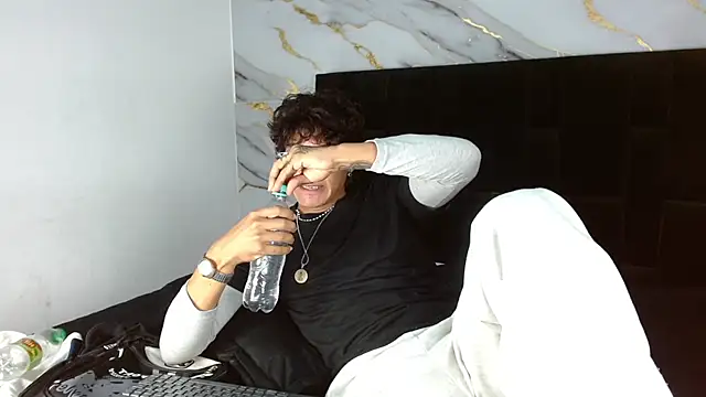 MaximilianRothn Live XXX chat