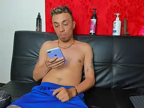 Онлайн чат XXX maysonbigdick