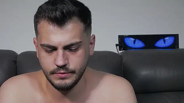 CrazyDom1's Webcam Show