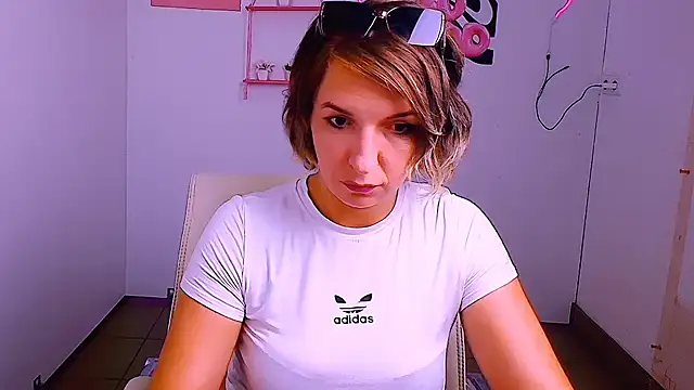 Lana_Foxyy Chat XXX in diretta