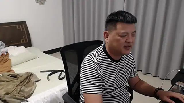 Chat +18 de zhang1118 ao vivo